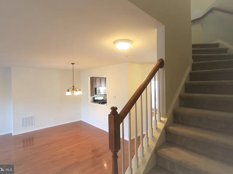 515 Ellison Dr — Photo 16