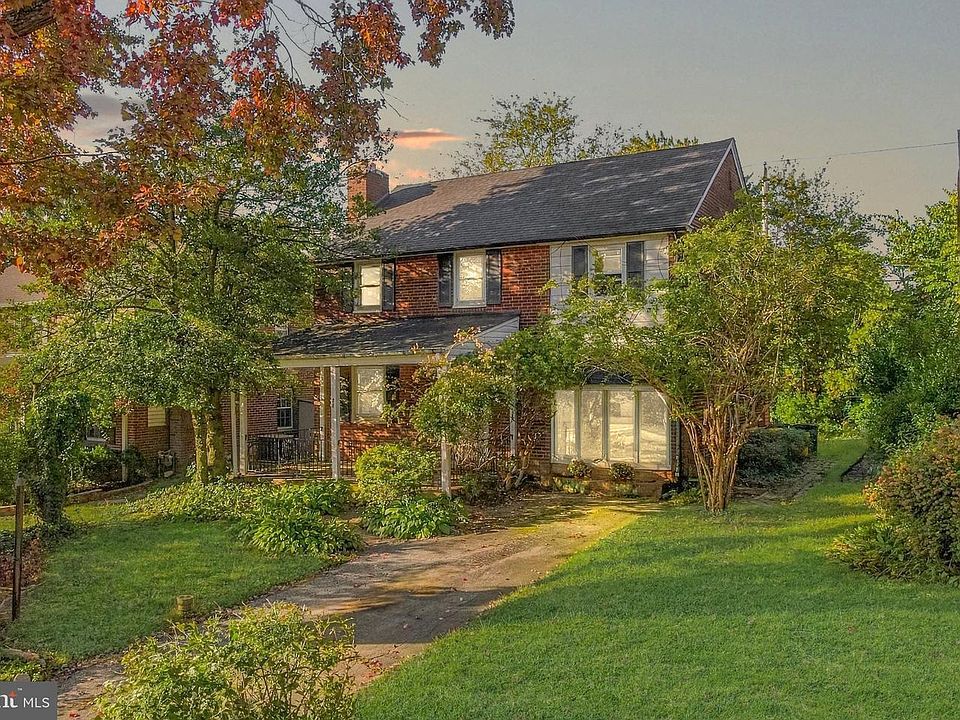 1st image of 22 Rock Glen Rd