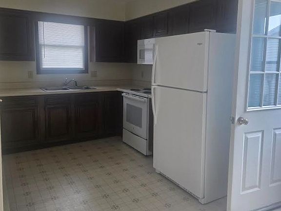 2nd image of 117 Hufnagle Dr