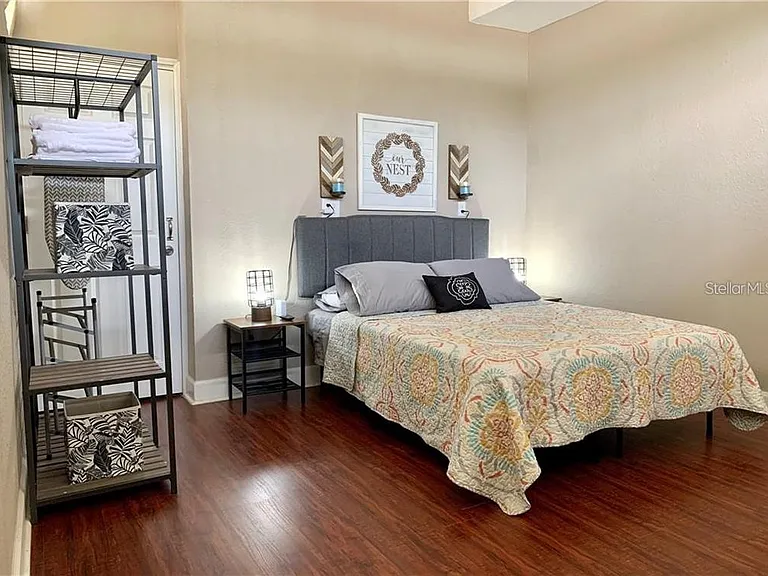 1245 Catalpa Ln #2 — Photo 45