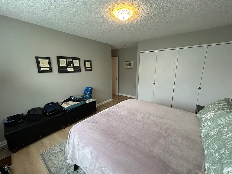 1 Strawberry Hill Ave #1E — Photo 13