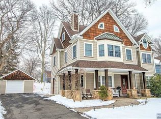 206 Godwin Ave, Wyckoff, NJ 07481