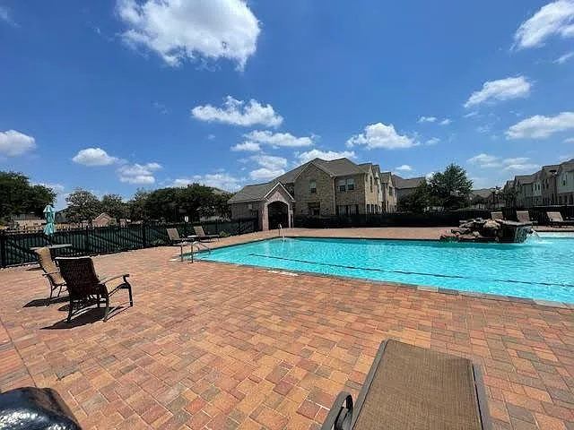 2726 Misty Heath Ln — Photo 36