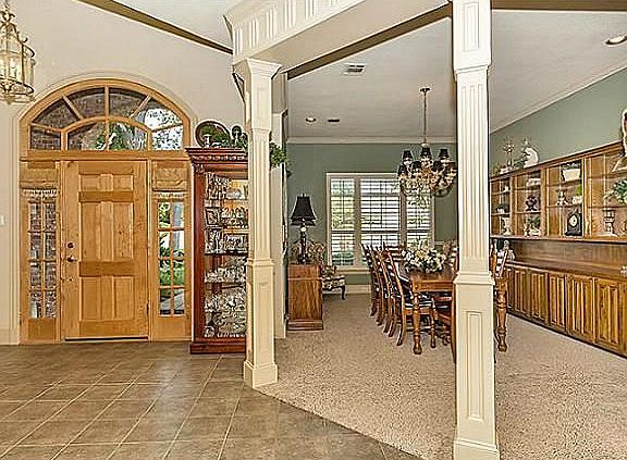 3rd image of 212 Country Club Dr