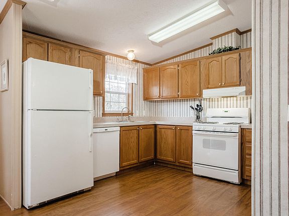 5th image of 9390 Dicey St