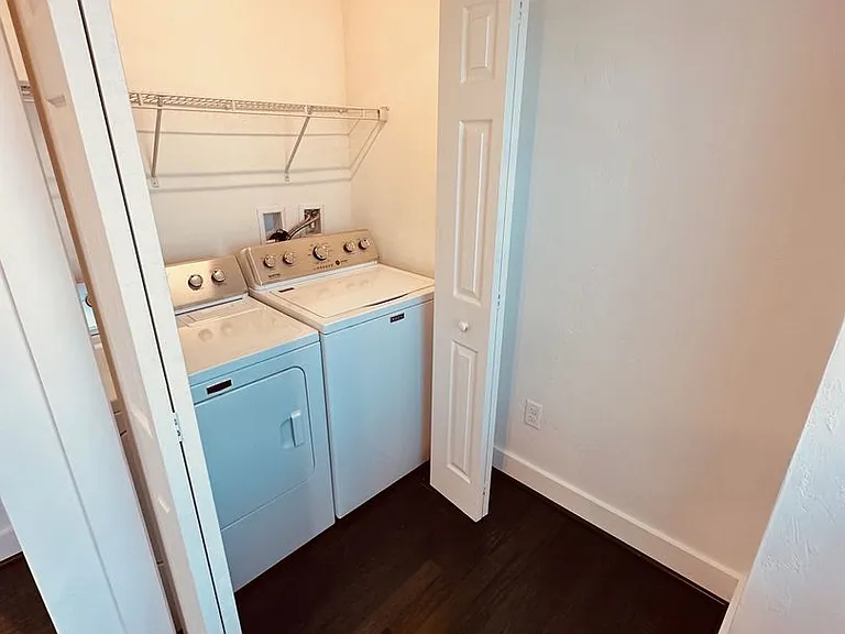 214 W Hope Ave — Photo 4