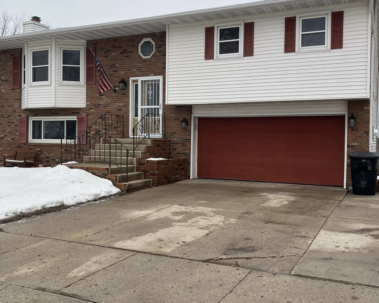 2 bed, 1300 sqft, $950 — Photo 1
