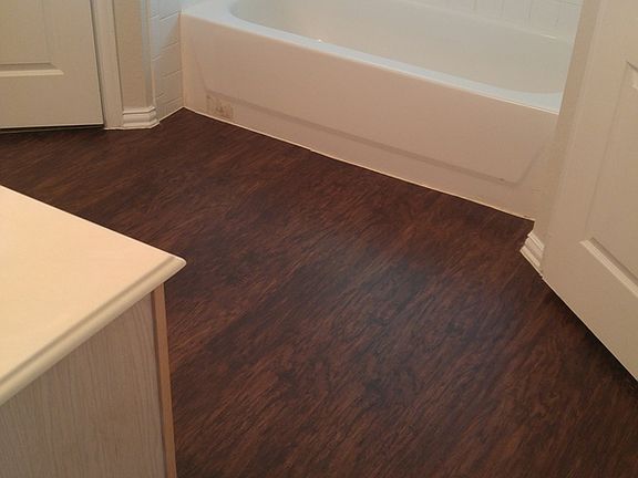 5th image of 721 Oak Park Dr