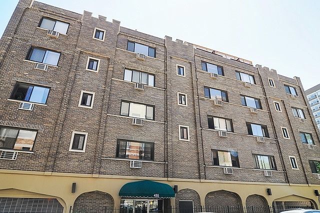 1st image of 455 W Saint James Pl APT 404