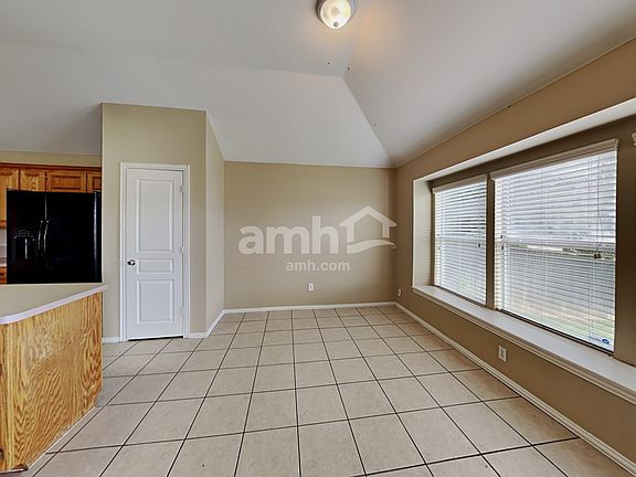 5th image of 932 Joshua Dr