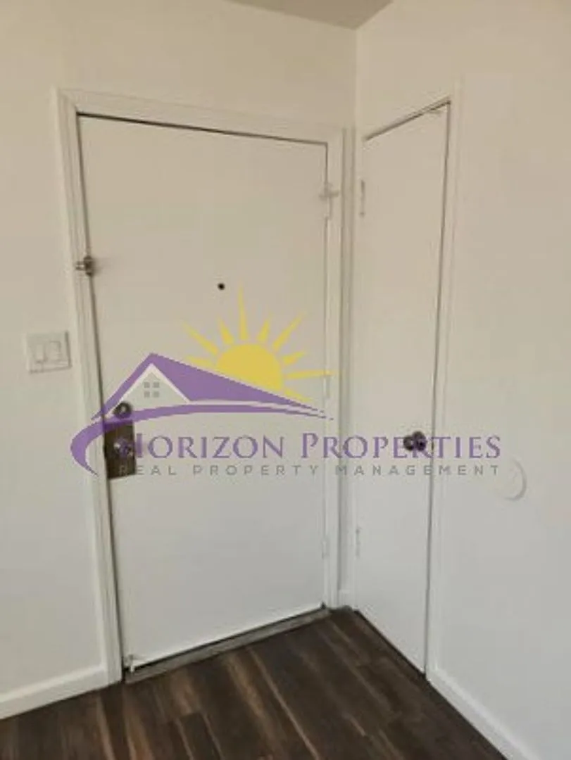 Cozy 1 Bed 1 Bath 700sqft Fourplex in North Sacramento — Photo 4