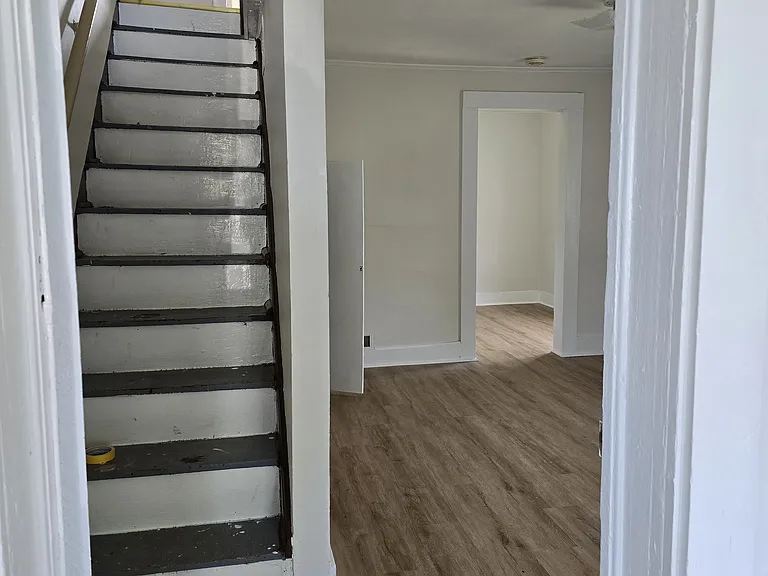 504 Taggart St — Photo 11