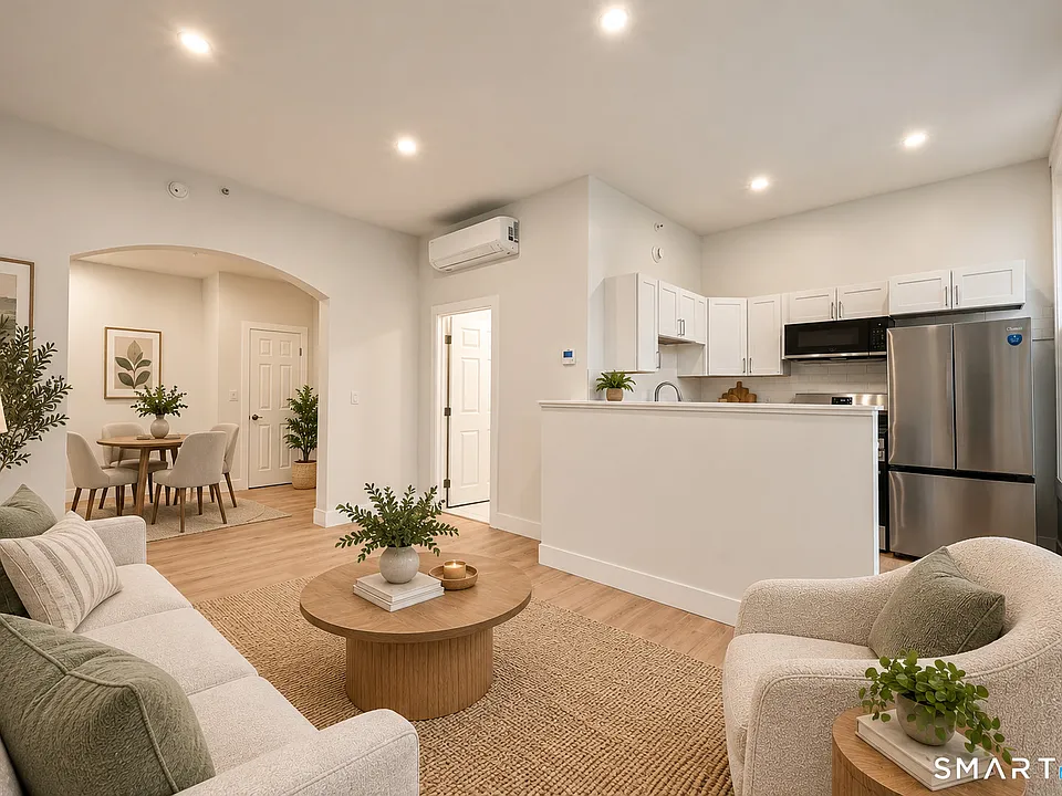 542 Main St #3A