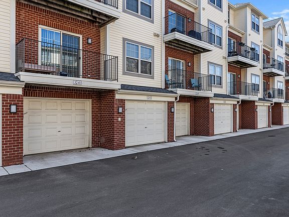 3rd image of 3245 Newbury Pl