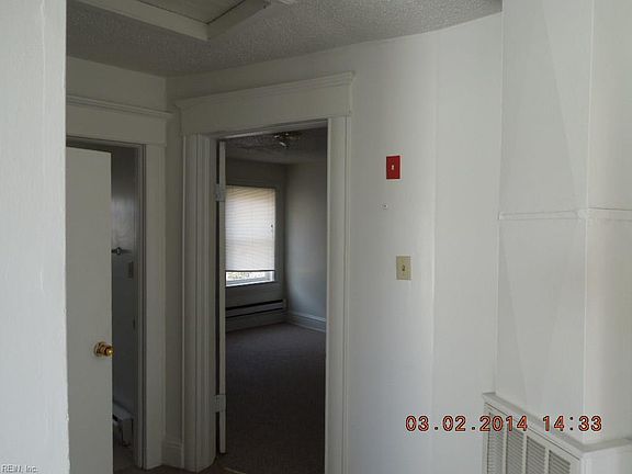 3rd image of 714 Thayor St #B