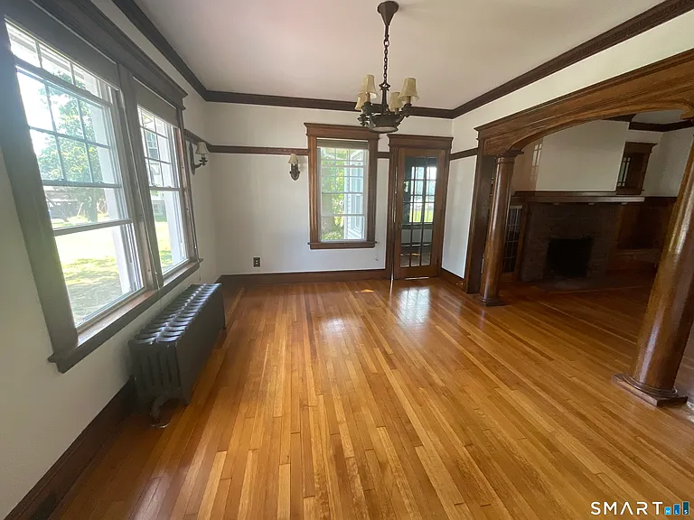 1127 W Broad St — Photo 10