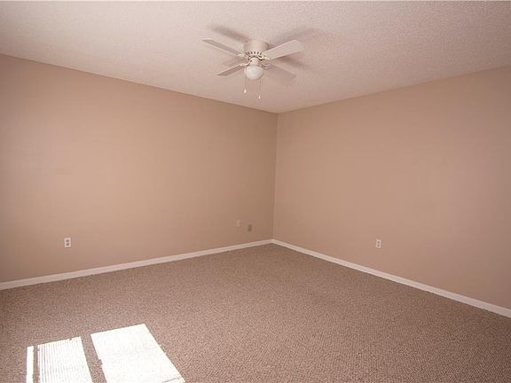 5th image of 246 Churchill Ct