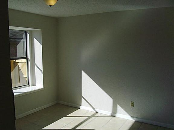 5th image of 2500 Independence Dr