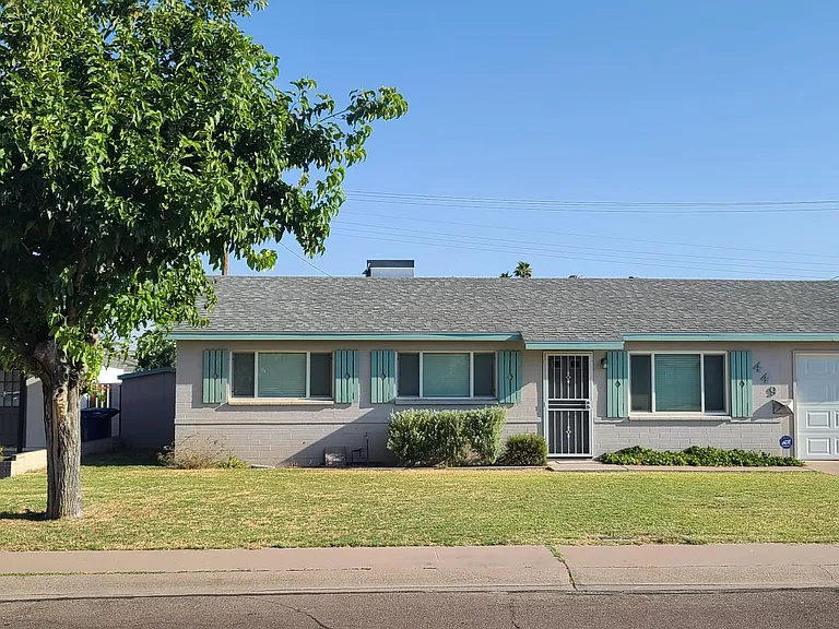 449 E Pierce St — Photo 3