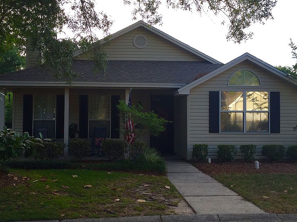 1st image of 235 Parkwood Cir