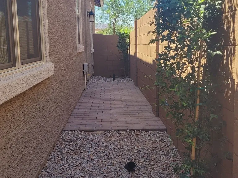 2530 W Huntington Dr #2 — Photo 11