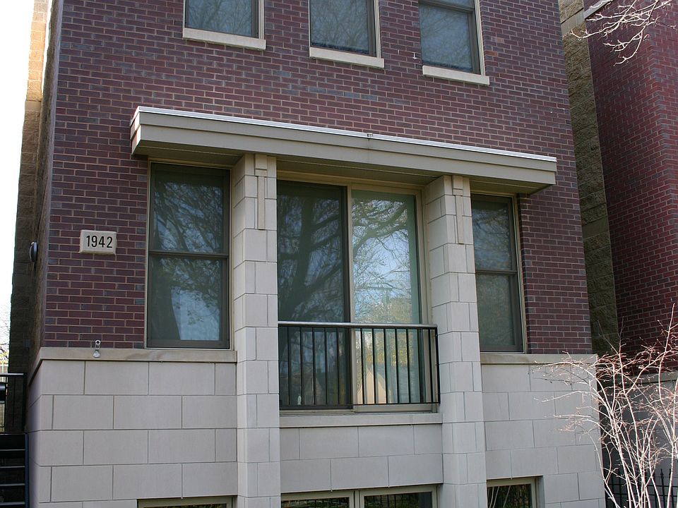 1st image of 1942 N Wolcott Ave