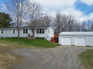 121 Costello Rd, Gardiner, ME 04345