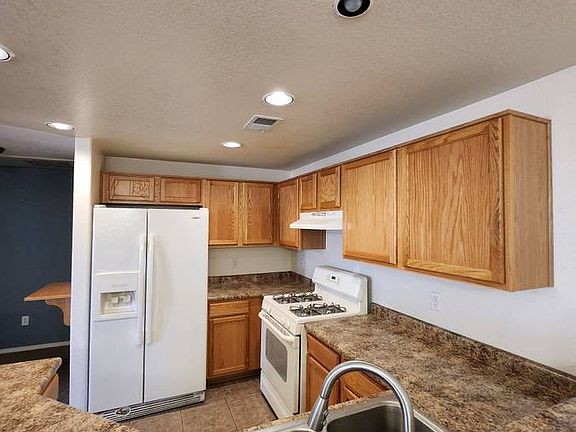 4th image of 6800 Vista Del Norte Dr NE #2626