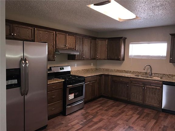 3rd image of 11799 N Loop Dr