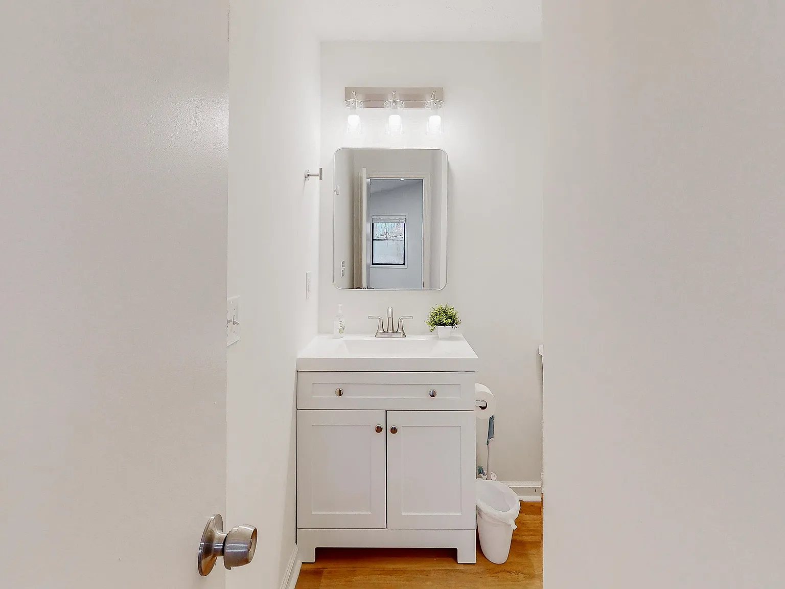 4 bed, 3.0 bath, 2950 sqft, $953 — Photo 4