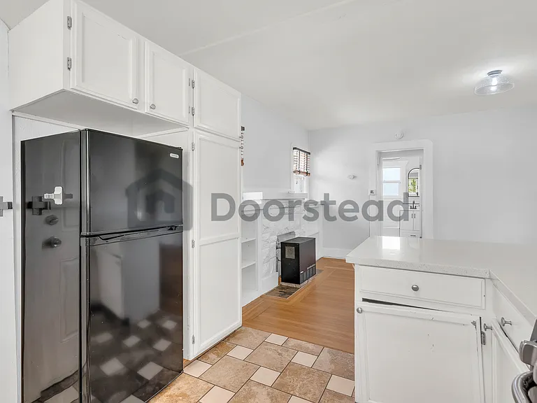 1937 Vicksburg Ave — Photo 15
