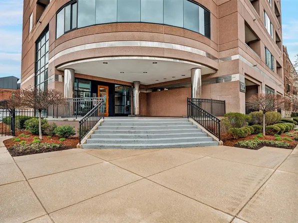 225 N New Jersey St APT 35, Indianapolis, IN 46204