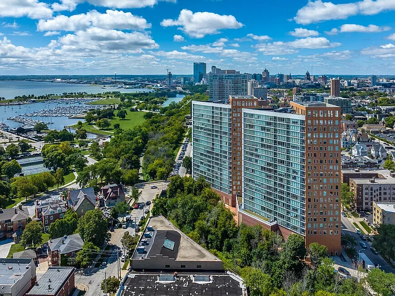 Park Lafayette Towers — Photo 37