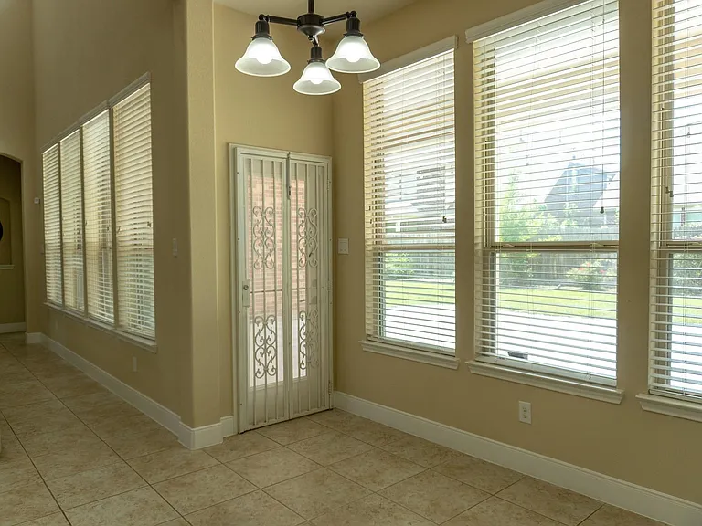 25614 Somerset Meadows Ct — Photo 15
