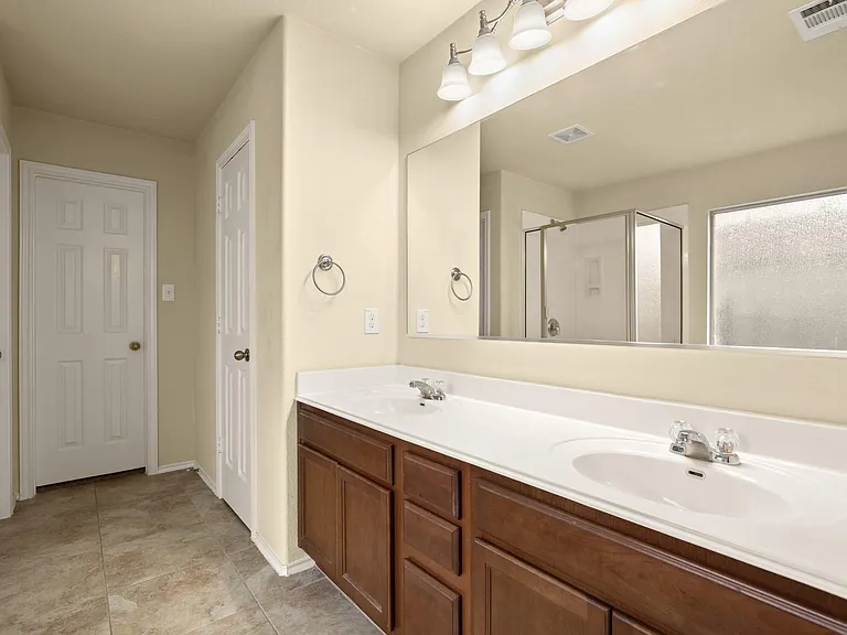 18716 Derby Hill Ln — Photo 18