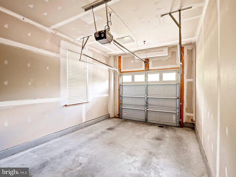 304 Orchard Ridge Dr — Photo 33