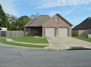 207 Bentwater Dr, Broussard, LA 70518