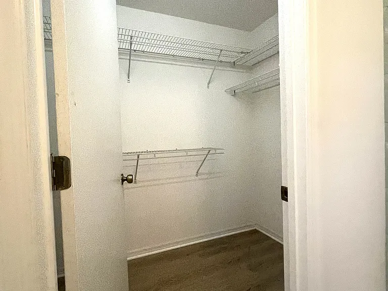 4118 NW 62nd Ave — Photo 10