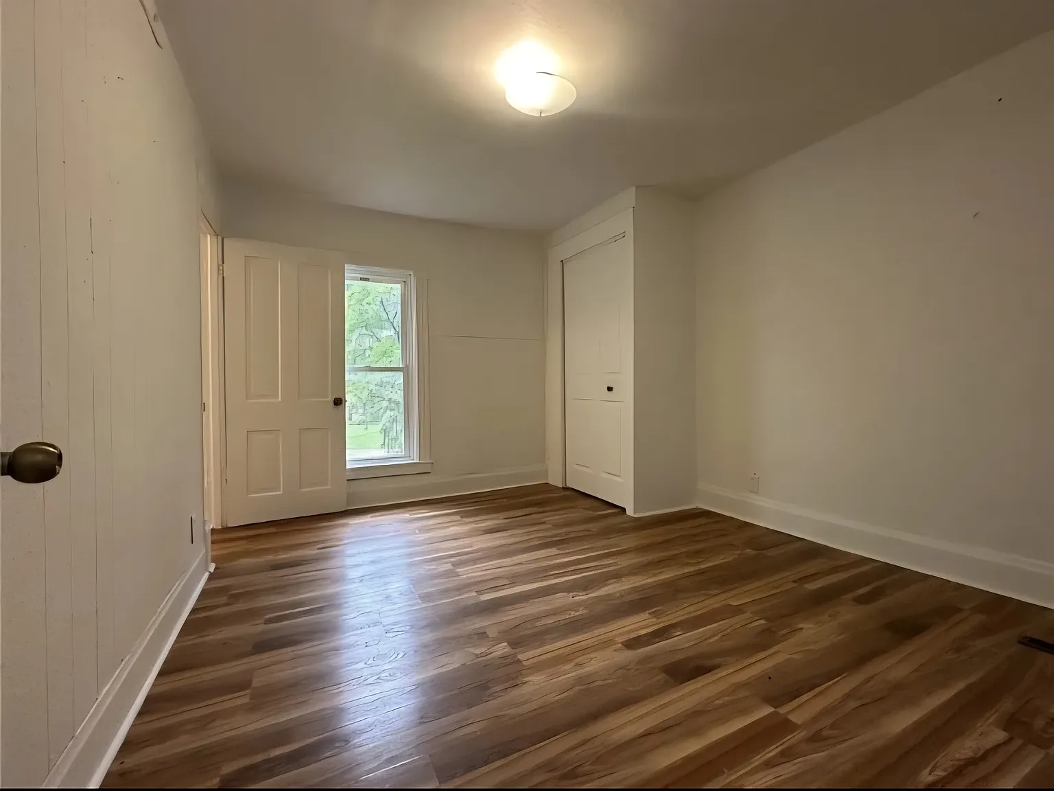 501 Duplex — Photo 4