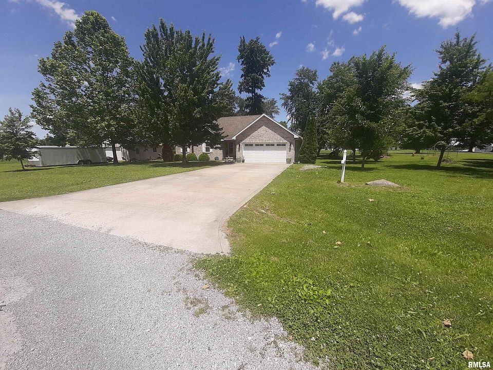 1st image of 15984 Richard Ct