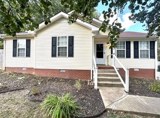 107 Acorn Dr, Dickson, TN 37055