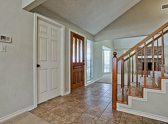 5th image of 2710 Oak Point Dr