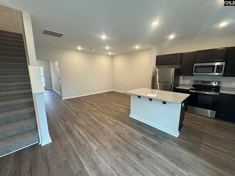 125 Carr Ln — Photo 5