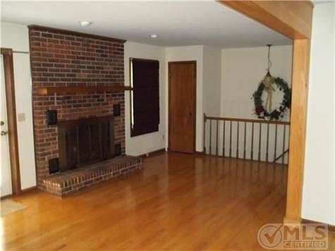 1st image of 109 Brights Ln