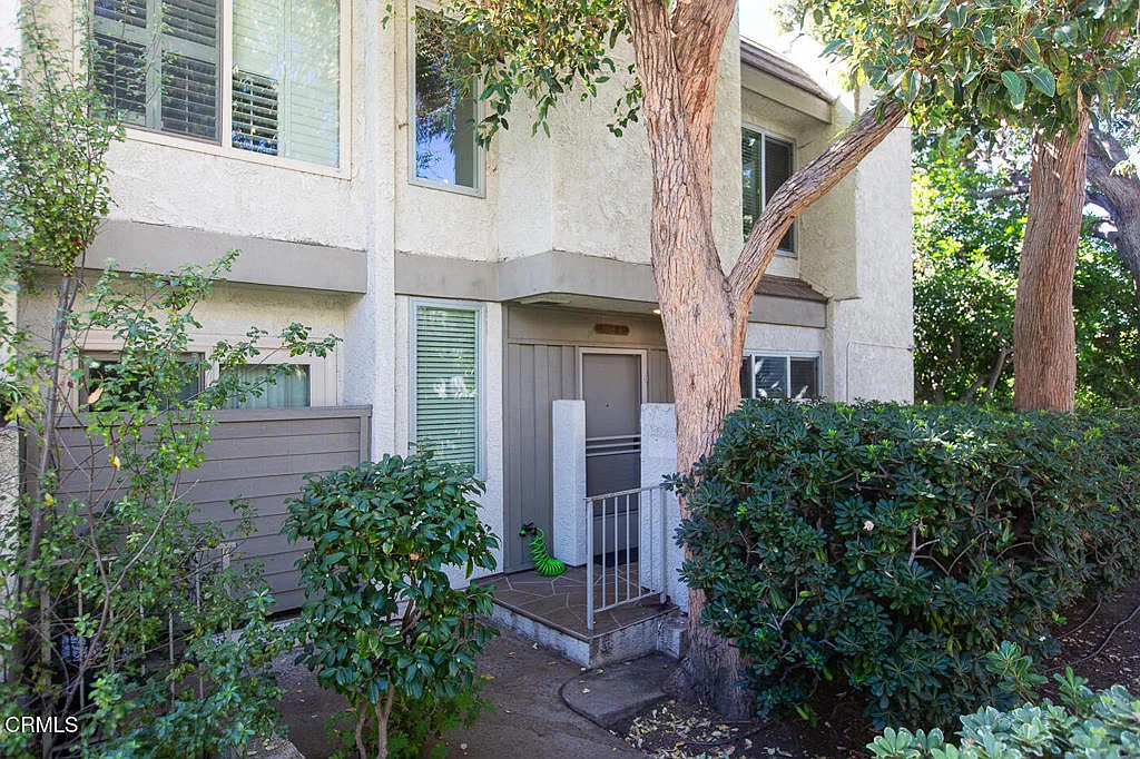 2 bed, 2.5 bath, 1249 sqft, $4,750 — Photo 4