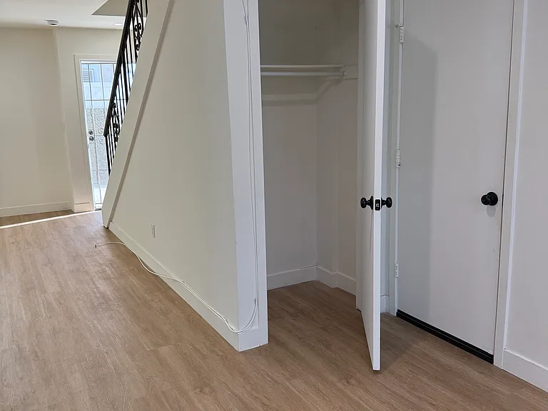 15624 Larch Ave — Photo 4