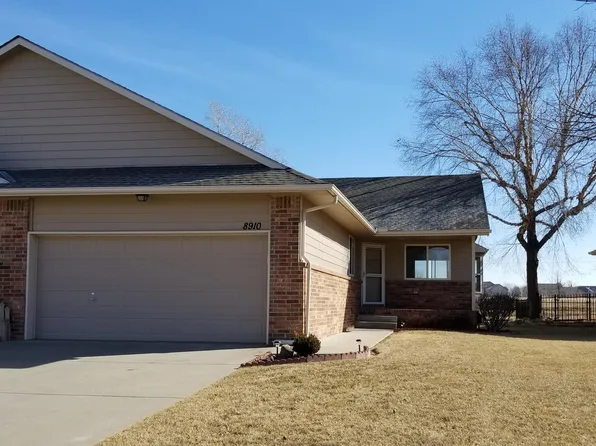 8910 W Meadow Park Ct, Wichita, KS 67205