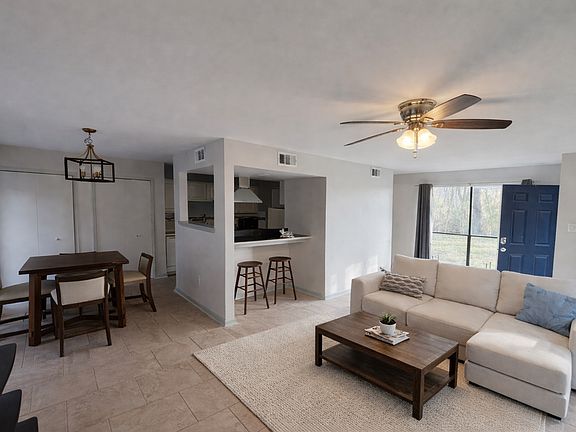 5th image of 1727 S Brightside View Dr APT E