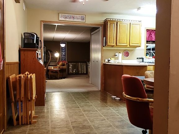 5th image of 610 N Meadow Ln