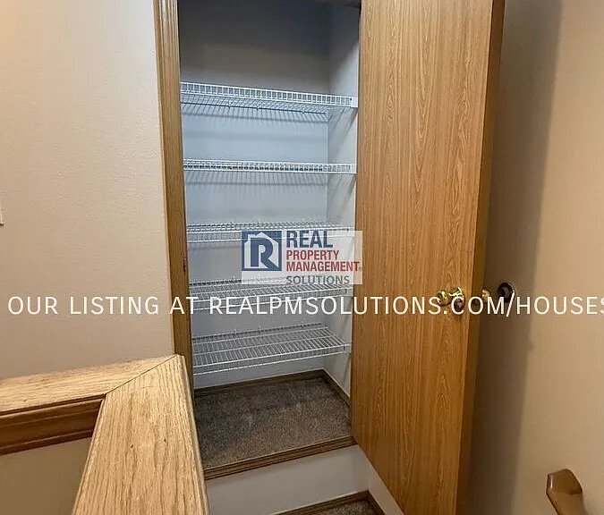 8514 N Syracuse St #1 — Photo 28
